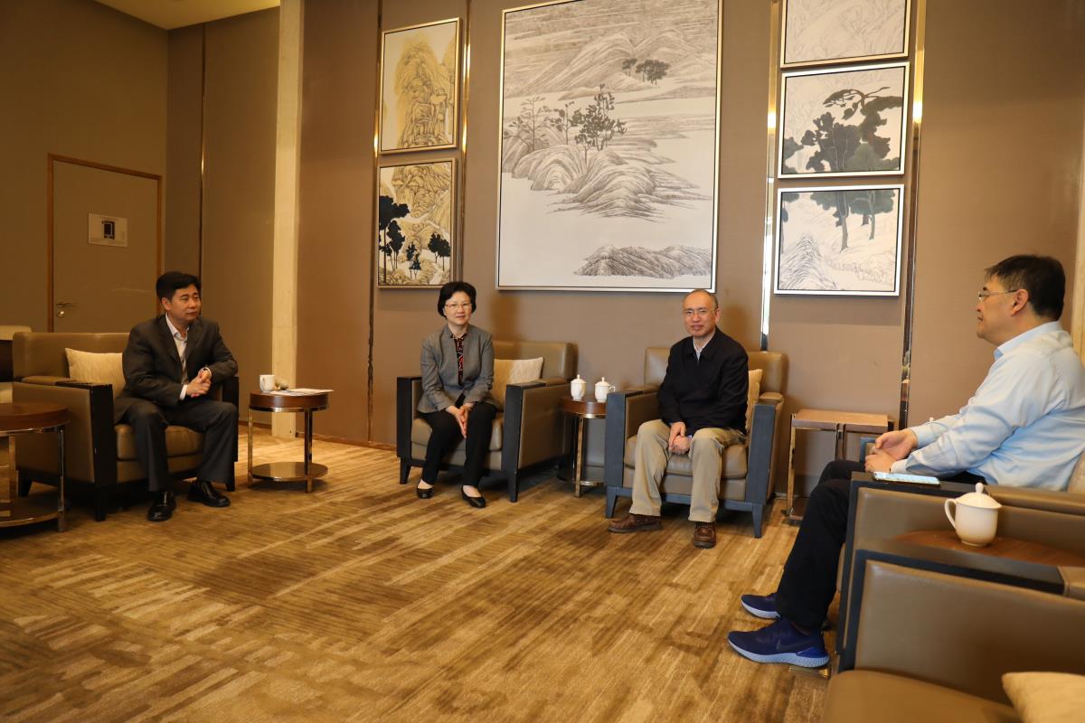 四人會談.jpg